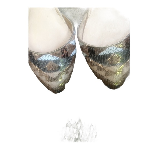 Beautiful women’s Flat slip Shoes INC Size… - Picture 4 of 5